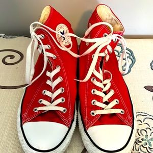 Men’s Chuck Taylor Converse Sneakers. Size 12. EUC